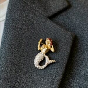 VTG‎ Redheaded Mermaid Gold Tone Enamel Pin Brooch Sea Fantasy, Mermaid EUC